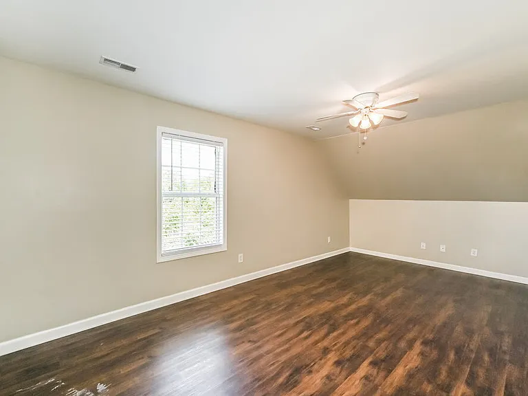 3418 Leslie Ln — Photo 14