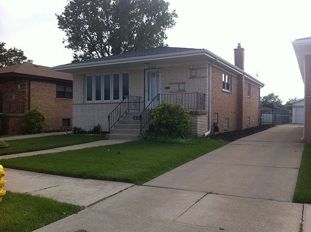 1st image of 402 Saginaw Ave