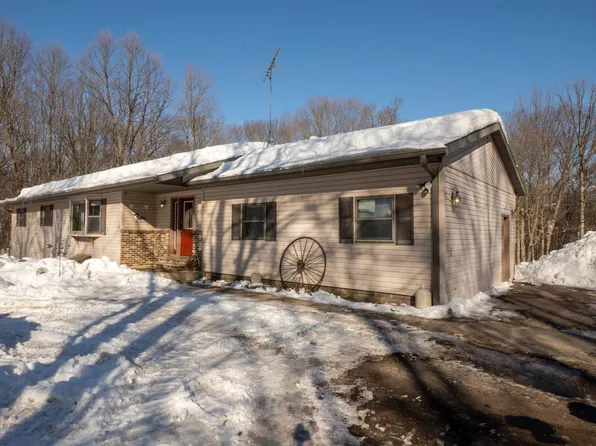 866 115th St, Amery, WI 54001