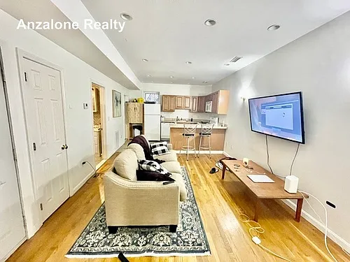 111 Salem St #3 Photo 1