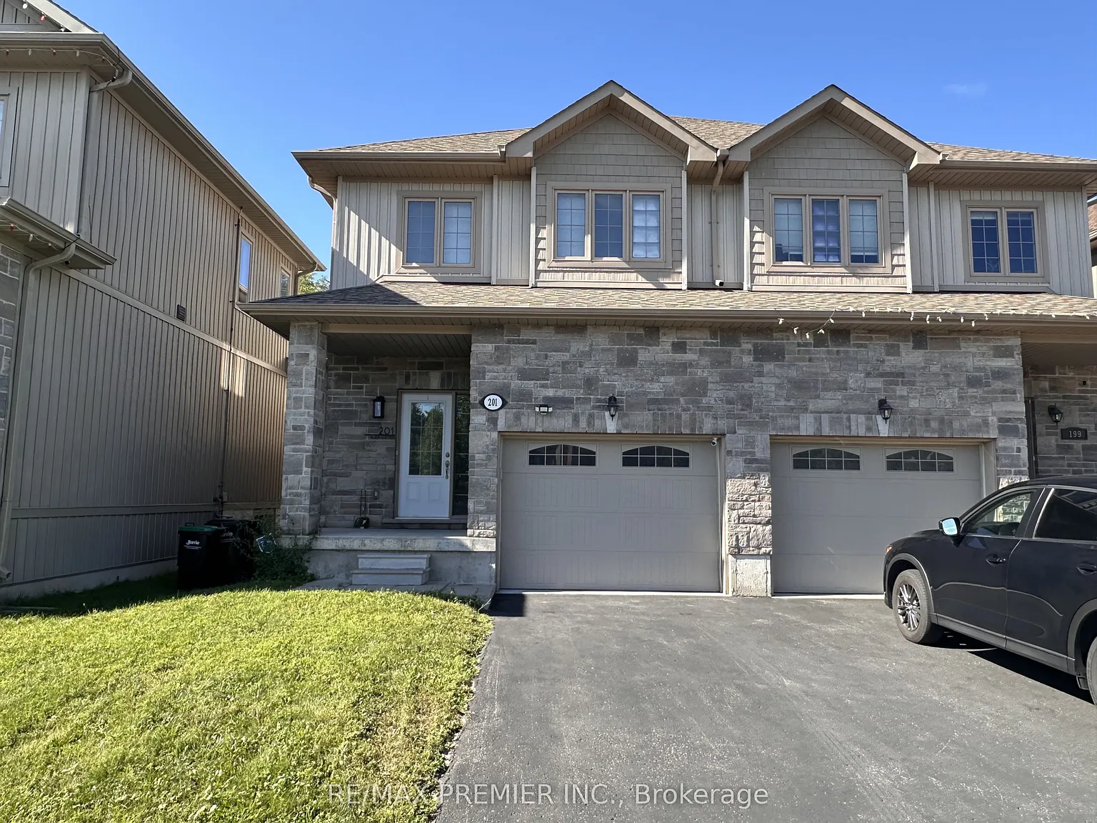 3 bed, $2,800 — Photo 1