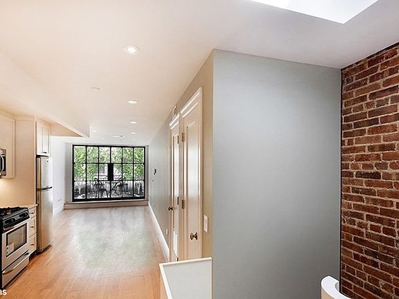 3rd image of 219 W 70th St #4F