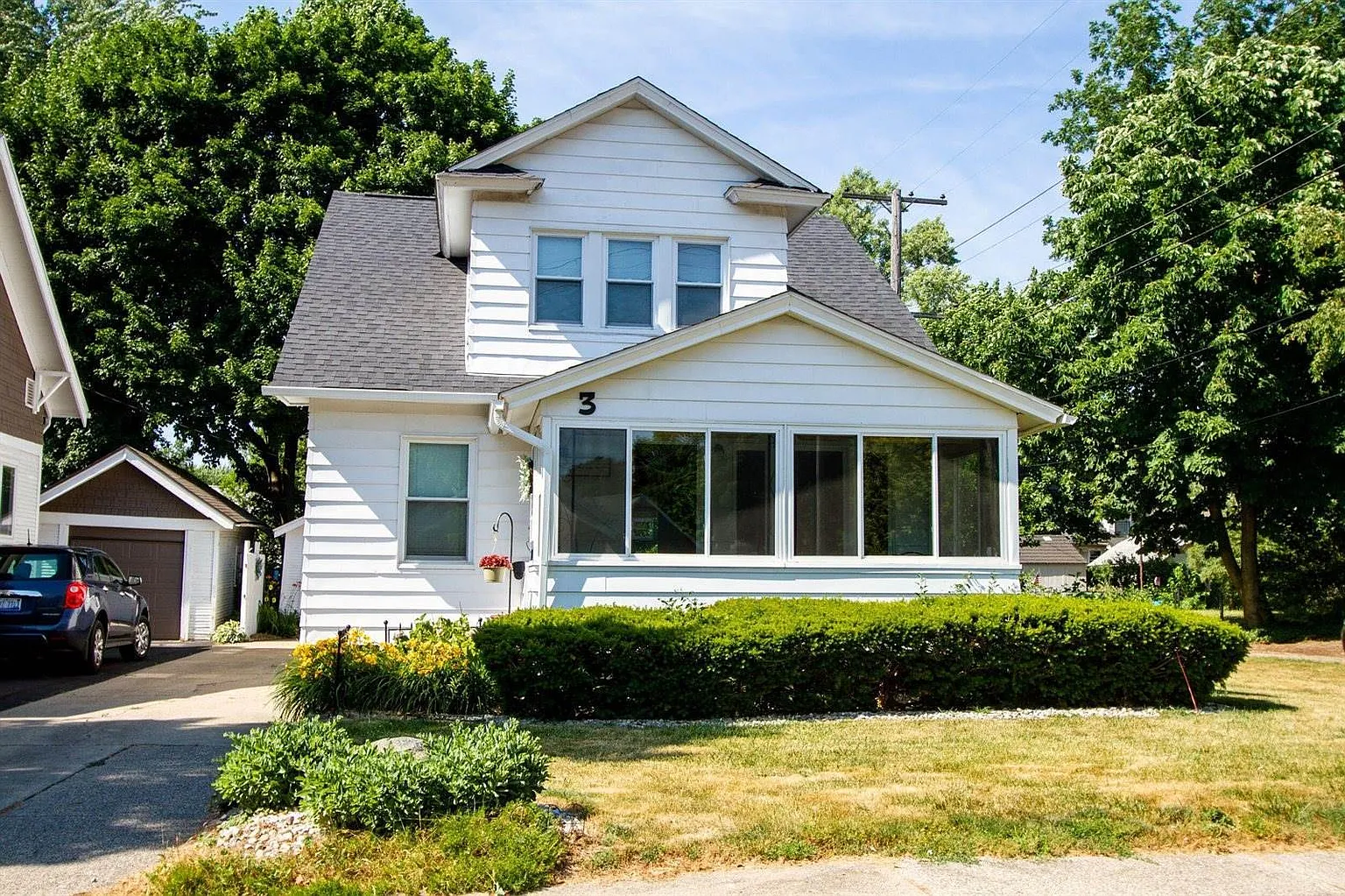 3 Burr Oak St NW photo 1