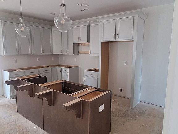 2nd image of 82 Pinehaven Dr #7