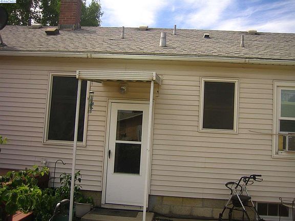 5th image of 208 Casey Ave