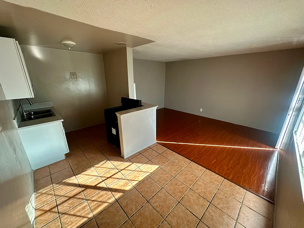 1 bed, 650 sqft, $1,650 — Photo 3