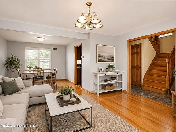 5th image of 41 Driggs St