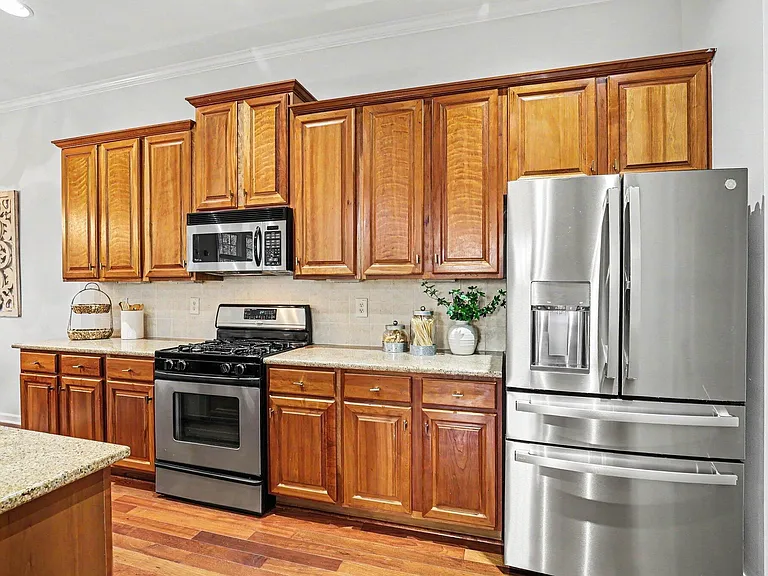 3110 Elm Tree Ln — Photo 8