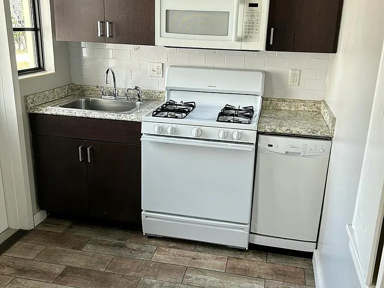 214 South Rd — Photo 6