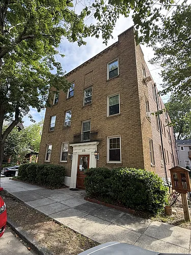 Floor plan Drummond Pl, 210 - Unit...