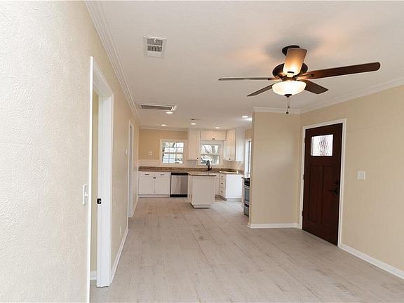 3rd image of 4137 Alamo Ave