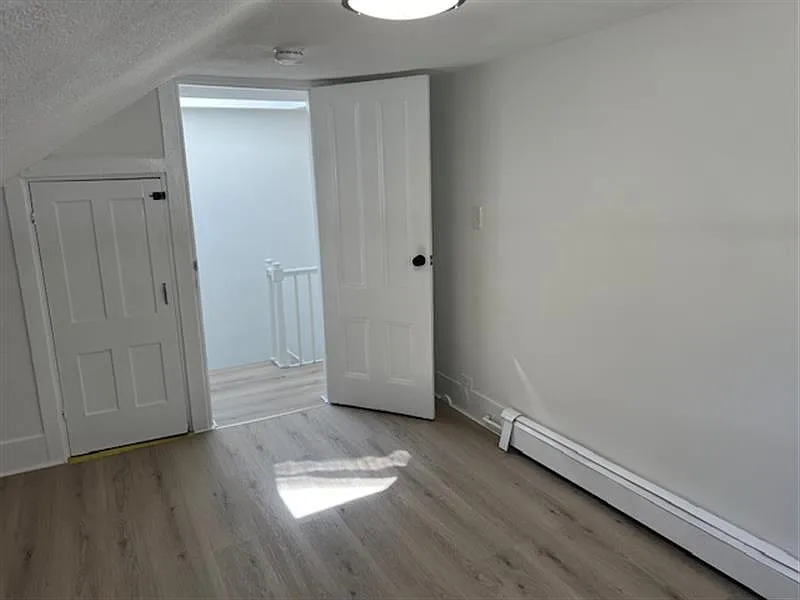 2 bed, 800 sqft, $3,600 — Photo 4