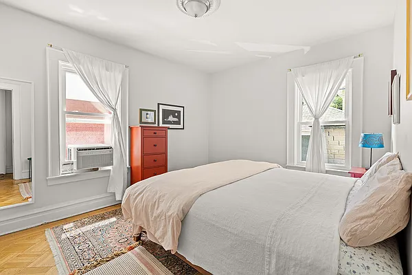 Sold by Compass | media 18