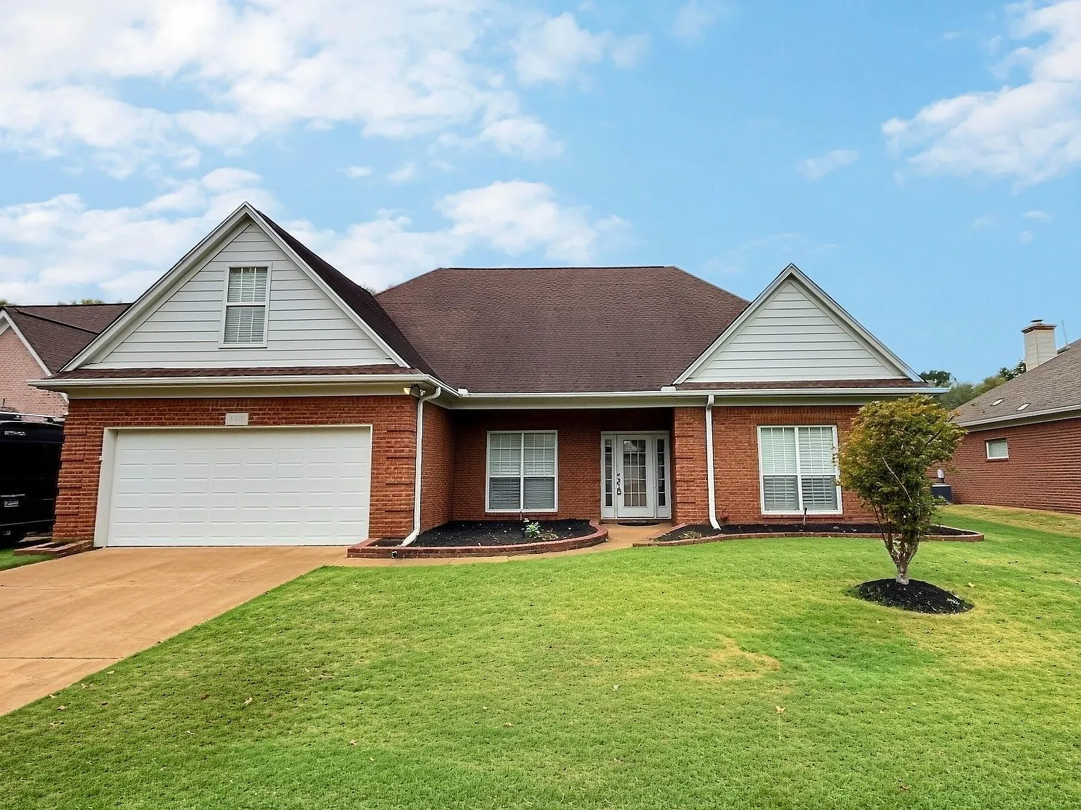 3 bed, 3.0 bath, 2507 sqft, $2,500 — Photo 1