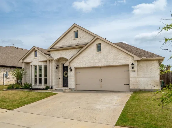 9201 Amistad Ln, Argyle, TX 76226