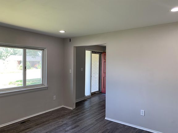 4th image of 30455 Cherry Ave