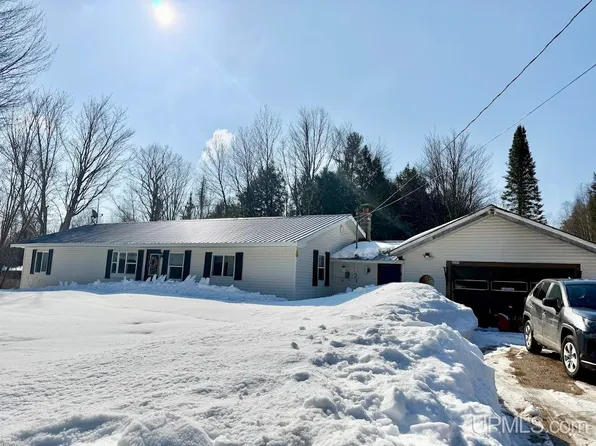 7507 Perkins 30.5 Rd, Rapid River, MI 49878