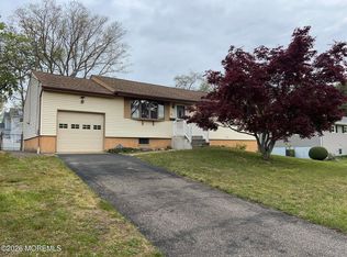 86 Brookhill Drive, Howell, NJ 07731
