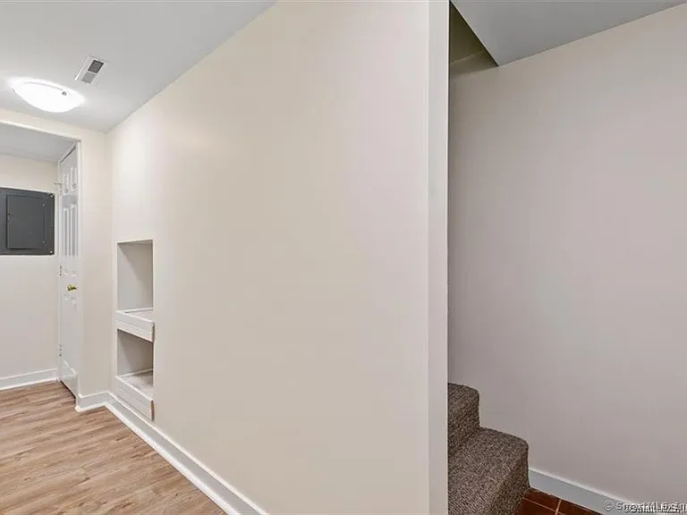 86 Howe St #A — Photo 23