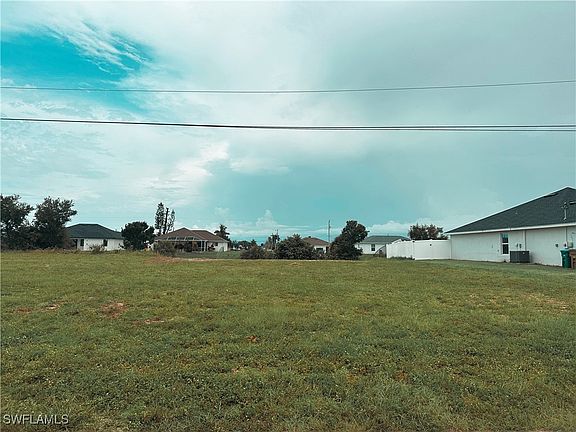 3rd image of 3505 SW 8th Court Cpe