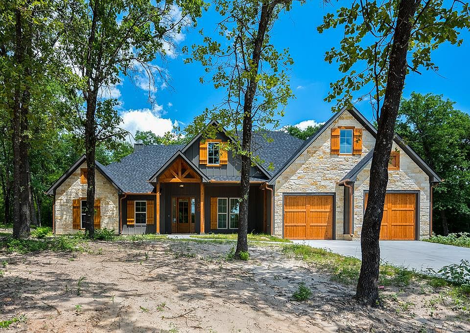 1st image of 106 Oakridge Ct