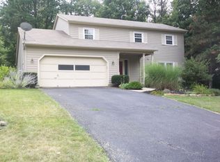 8163 Red Mill Dr, West Chester, OH 45069