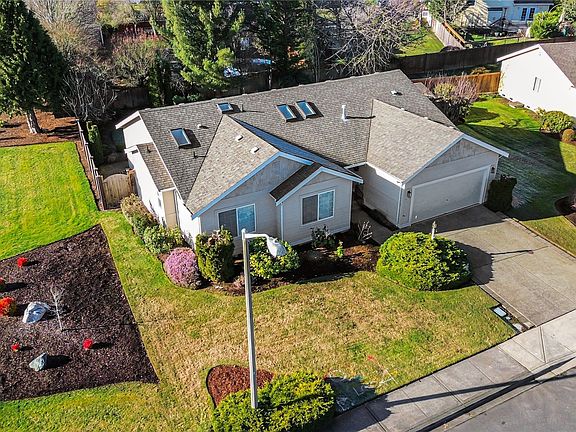 3rd image of 16726 136th Avenue E