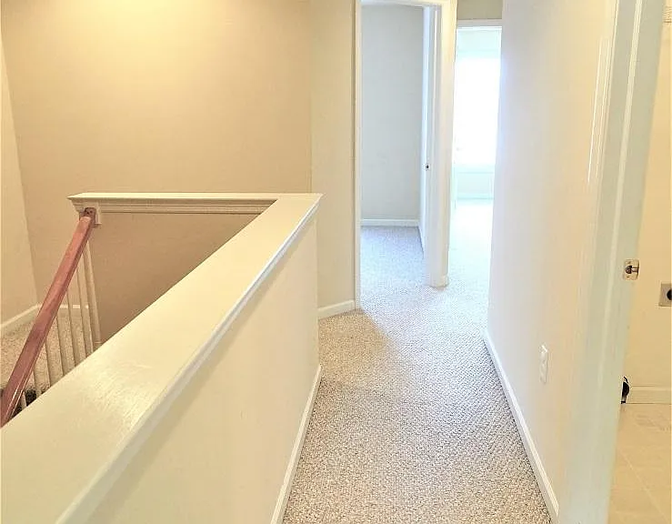 103 Pepperton Ct — Photo 8