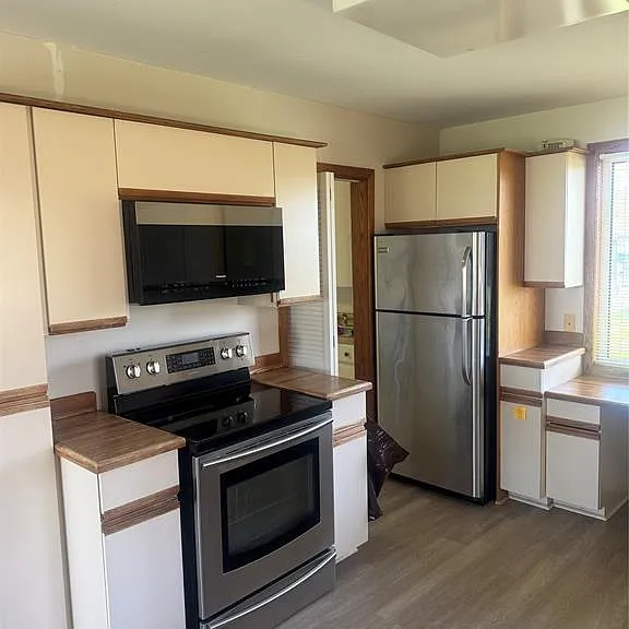 11506 Riverside Dr E — Photo 4