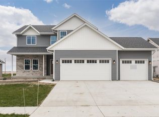 4322 Calder Dr, Marion, IA 52302