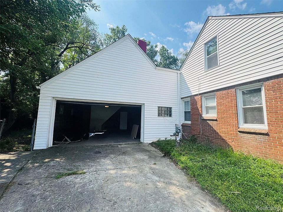 20195 Westhampton Ave, photo 23