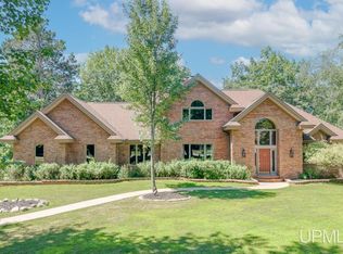 860 Evergreen Ct, Kingsford, MI 49802
