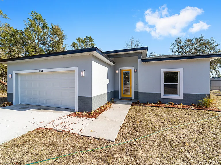 9371 N Akola Way — Photo 1
