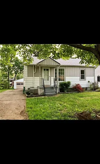 1213 Meadowbrook Blvd — Photo 1