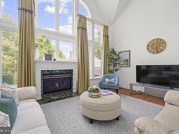 5th image of 111 Cheswick Dr