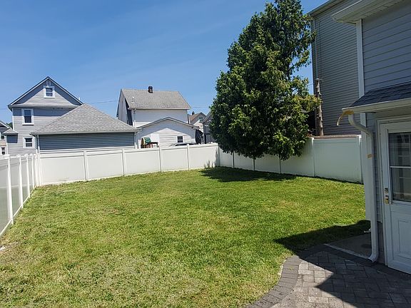 3rd image of 645 Bachelor Ave