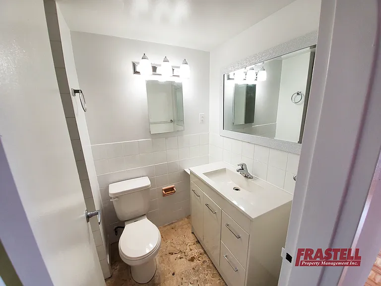 55 Erskine Ave — Photo 19