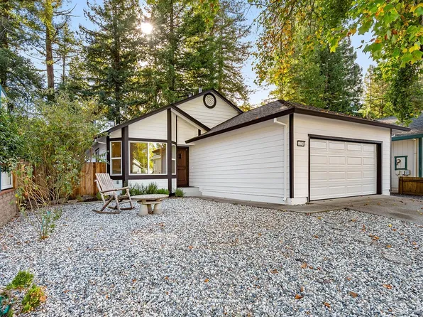 129 Presidential Circle, Healdsburg, CA 95448