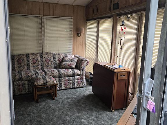 3rd image of 299 Raccoon Ct
