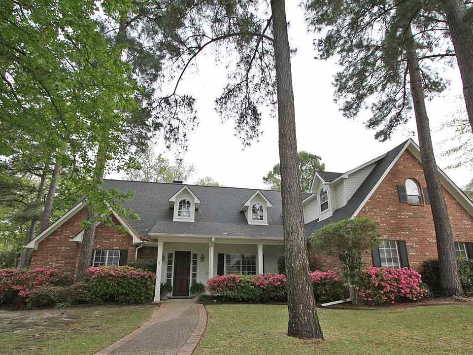 1st image of 3641 Oak Leaf Cir