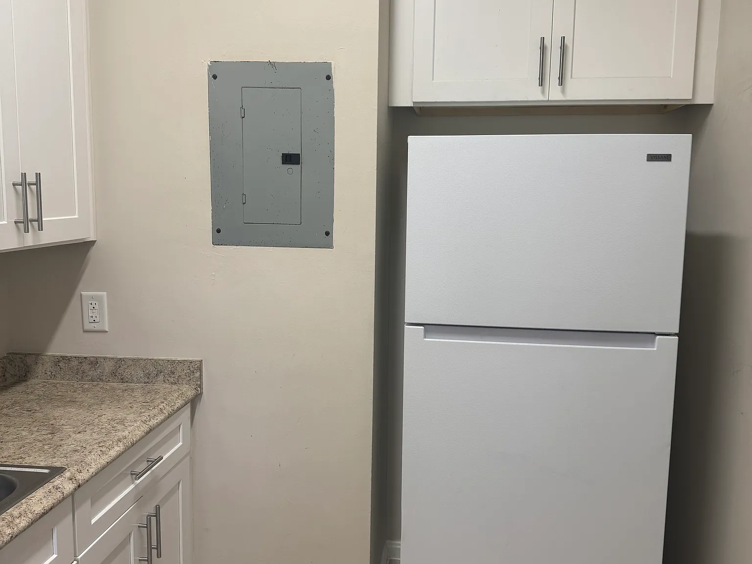 2 bed, 818 sqft, $1,450 — Photo 3