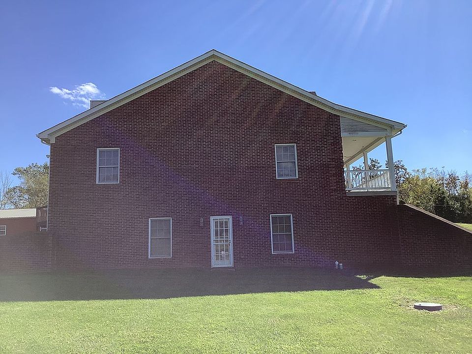 2nd image of 200 Johnson Ln