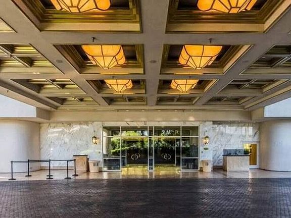 5th image of 125 E Harmon Ave #5809