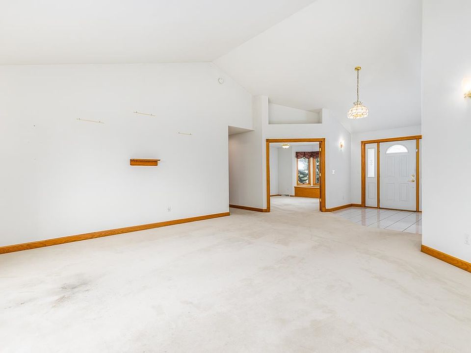 2710 Tiffany Ct, Dubuque, IA 52001 Zillow