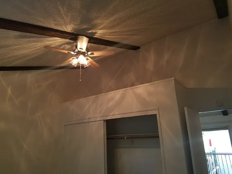 1078 Franklin Ave — Photo 15