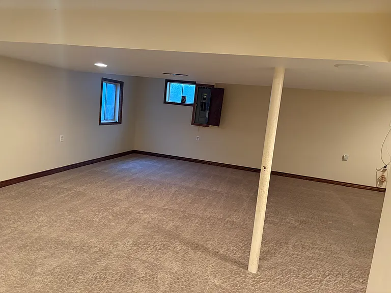 1215 Yorkshire Woods Ct — Photo 8