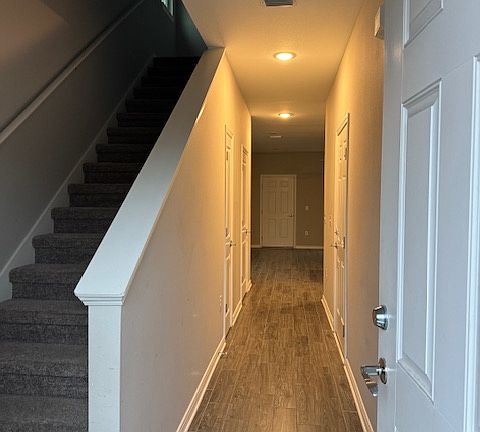 2nd image of 1811 Balboa Ave