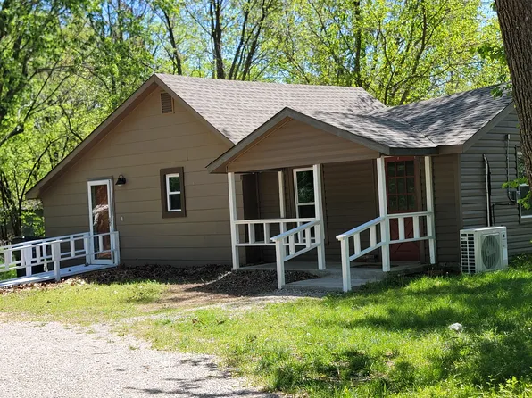 501 S 11th St, Collinsville, OK 74021