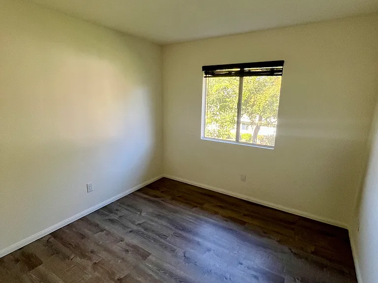 2112 E Vista Way #27 — Photo 20
