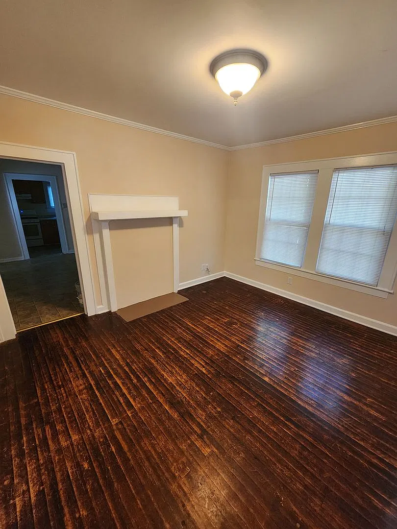 Chapel Hill / 2BR House on HWY 15-501 S — Photo 2